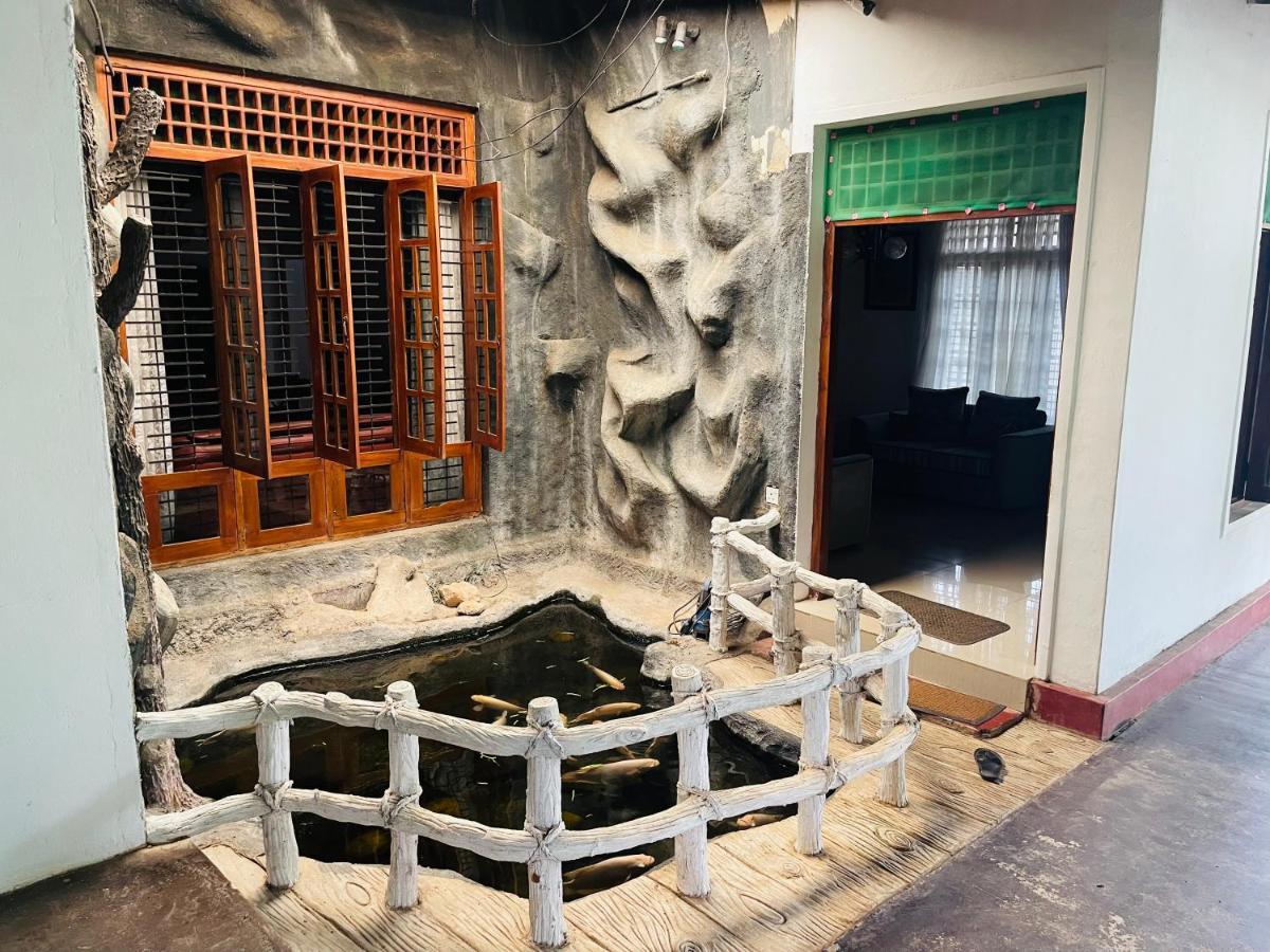 Mangala Lodge クルネーガラ エクステリア 写真