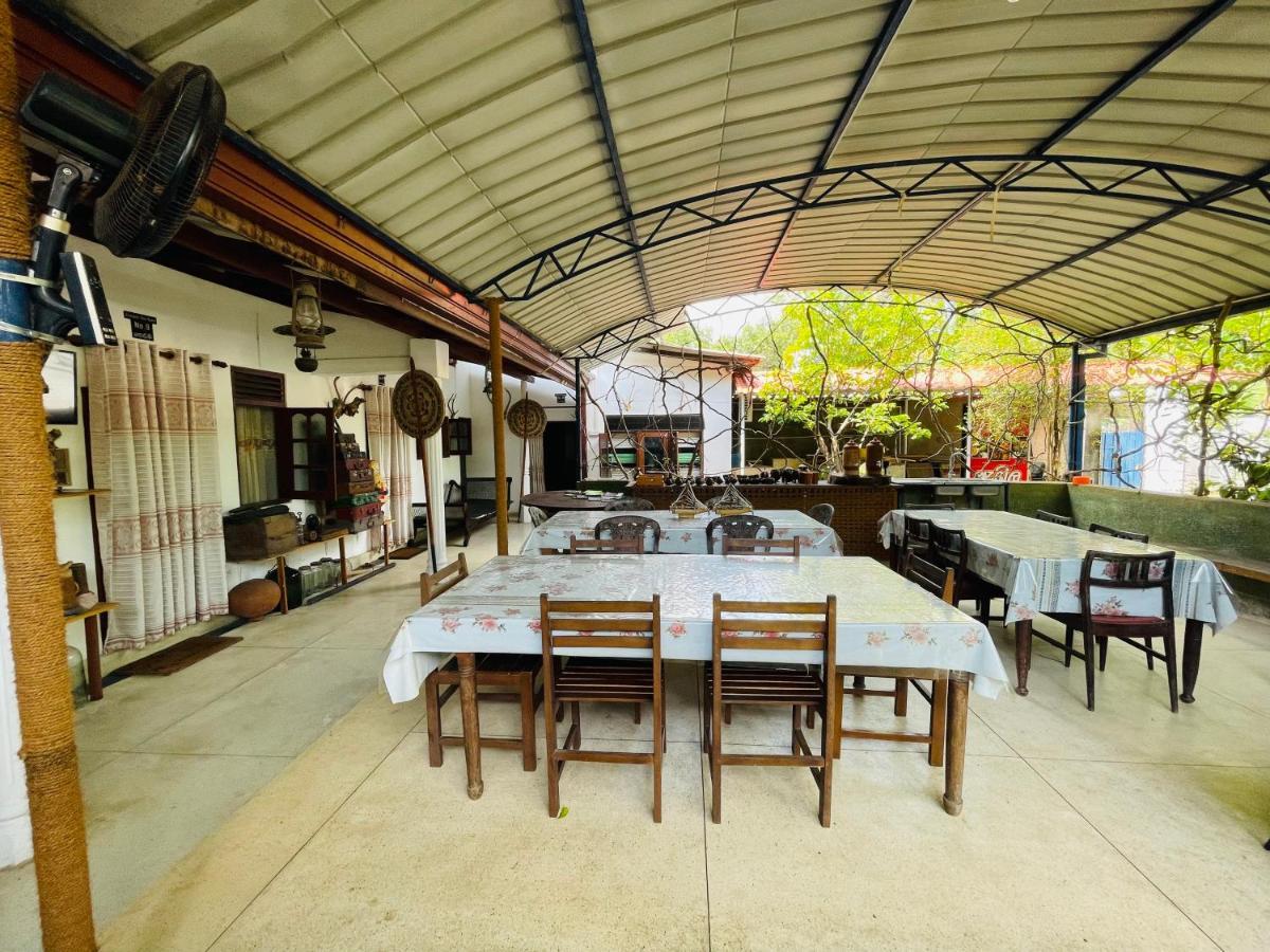 Mangala Lodge クルネーガラ エクステリア 写真